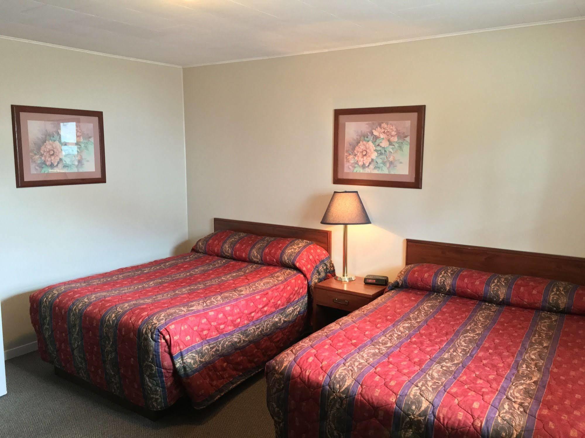 ساسكس Fairway Inn المظهر الخارجي الصورة